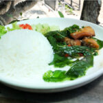 ข้าวกระเพราปลากระพง