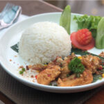 ข้าวปลากระพงคั่วพริกเกลือ